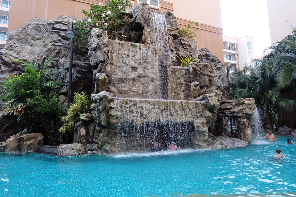 Atlantis Condo Resort Jomtian Pattaya Csomtien-part Kültér fotó